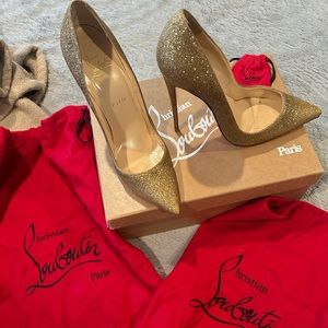 Christian Louboutin (RED BOTTOMS)